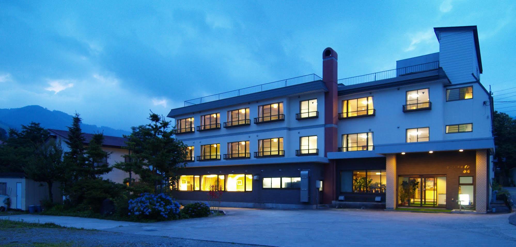 Central Inn Hakuba Dış mekan fotoğraf